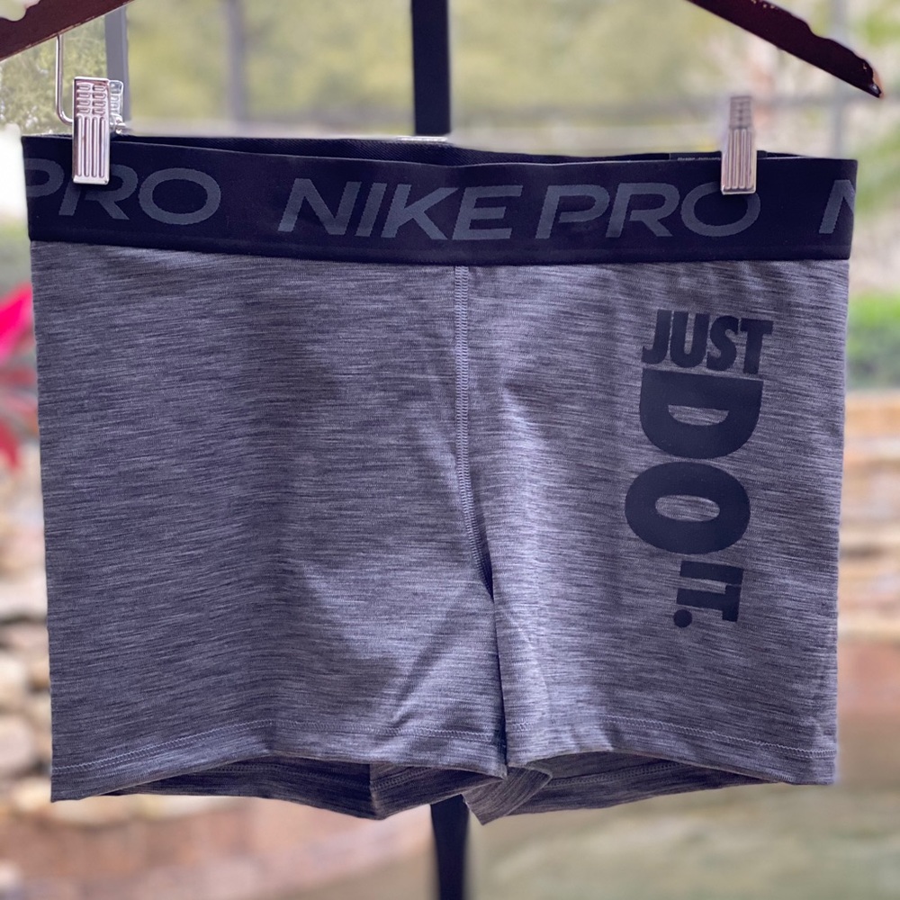 Nike Pro Just Do It 3'' Shorts XL Gray